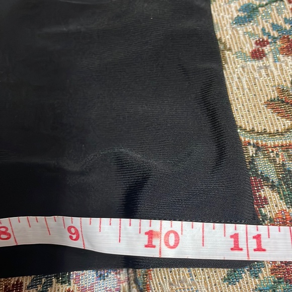 Triple Seven Size Small Puff V-Cut Tee-Short Sleeve Black Crop Top NWOT $30 - Picture 9 of 11